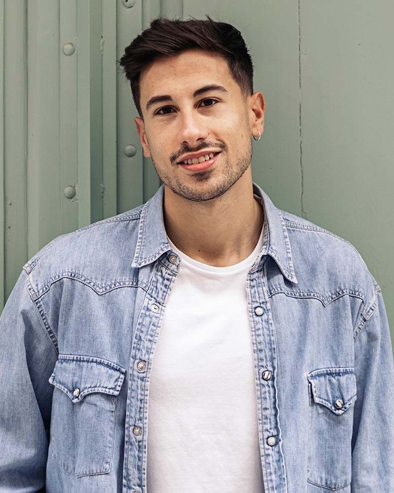cool-young-man-portrait-6M74S5C.jpg